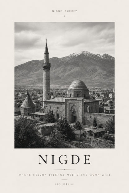 Siyah Beyaz Niğde Tarihi Cami Manzarası Mimari Duvar Tablosu