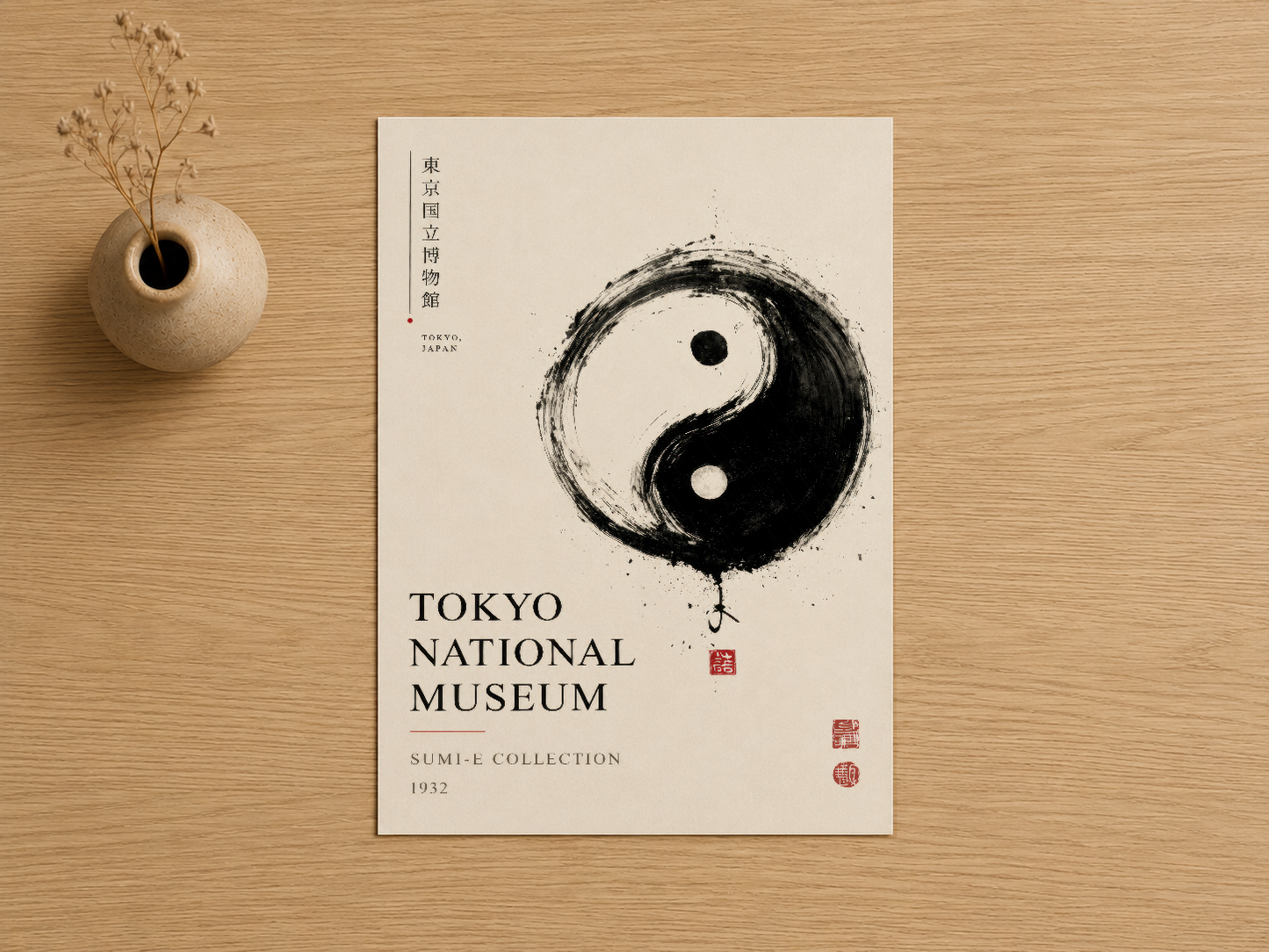 Tokyo National Museum Sumi-e Koleksiyonu tablosu, dinamik yin-yang sembolü ve Japon mühürler ile sanatsal bir tasarım