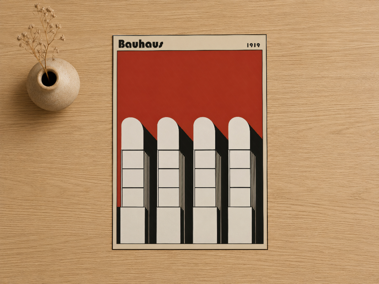 Bauhaus 1919 tasarımı, kırmızı arkaplan ve geometrik beyaz arkılı pencere motifi, ahşap yüzeyde sanat baskısı.