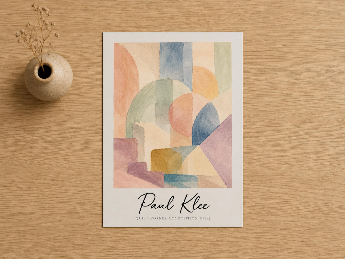 Paul Klee tasarımı, yumuşak renkler ve geometrik şekillerin uyumlu harmanı ile sakin bir estetik sunuyor.