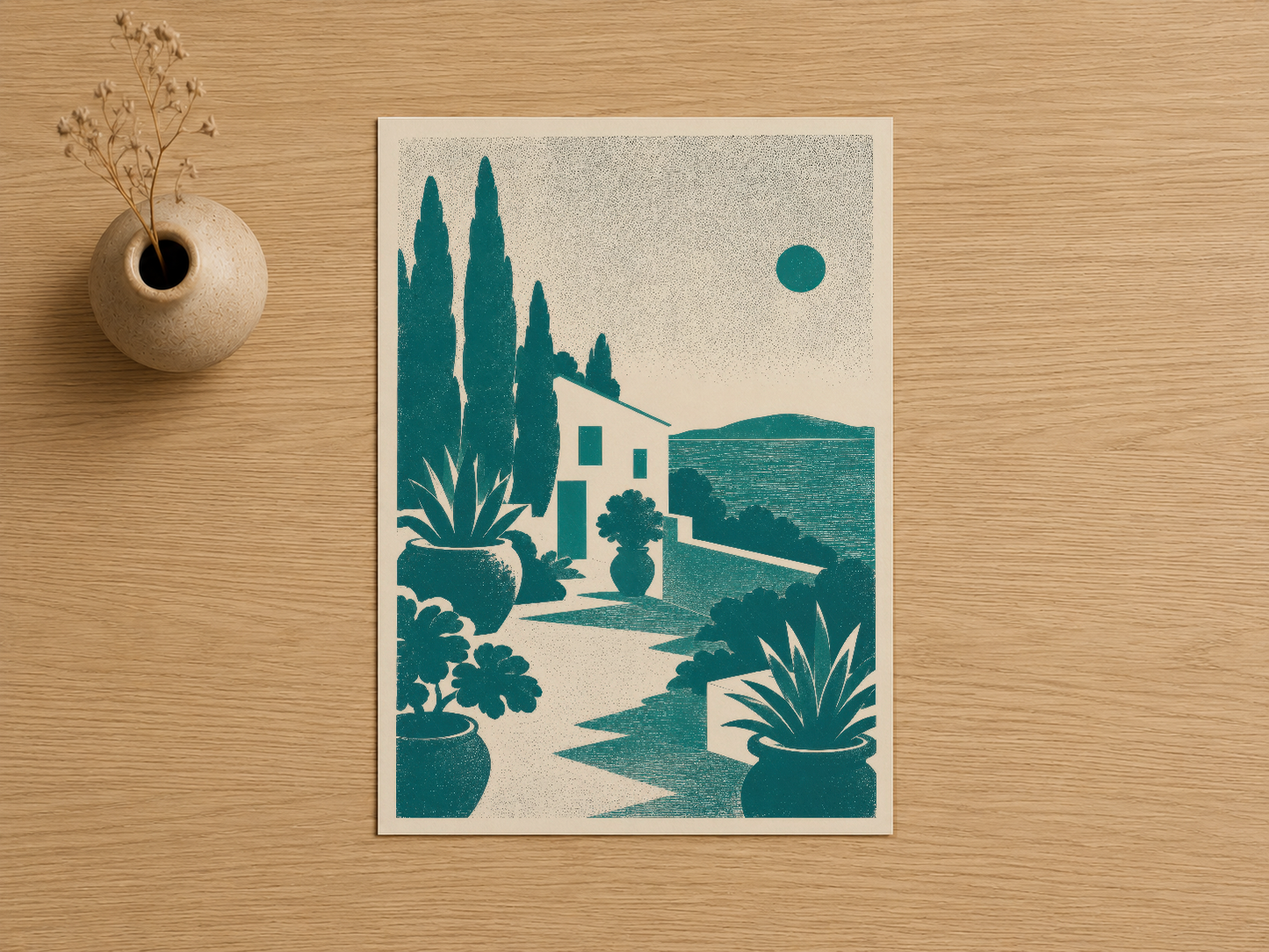 Sipresleri ve beyaz villa silüetini gösteren canlı türkis sanat baskısı, linen tekstürü arka plan.