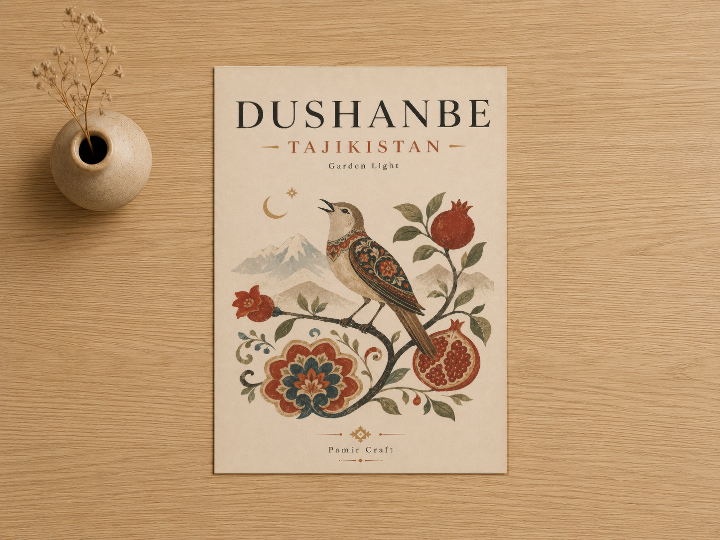 Dushanbe Tacikistan duvar sanatı, nar ve kuş tasarımıyla Orta Asya estetiğini yansıtan şık poster.