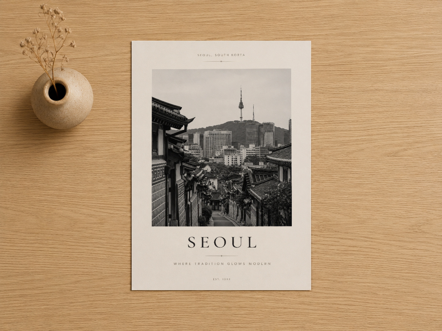 Seoul şehir görselli siyah beyaz duvar tablosu, minimalist çerçeve ve tipografi detayıyla tasarlanmış.