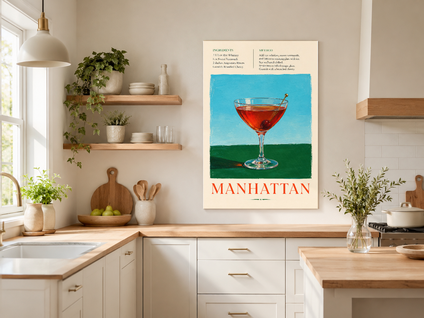 Klasik Manhattan kokteyl görselli sanat baskısı, mutfak duvarında şık dekorasyon ögesi.