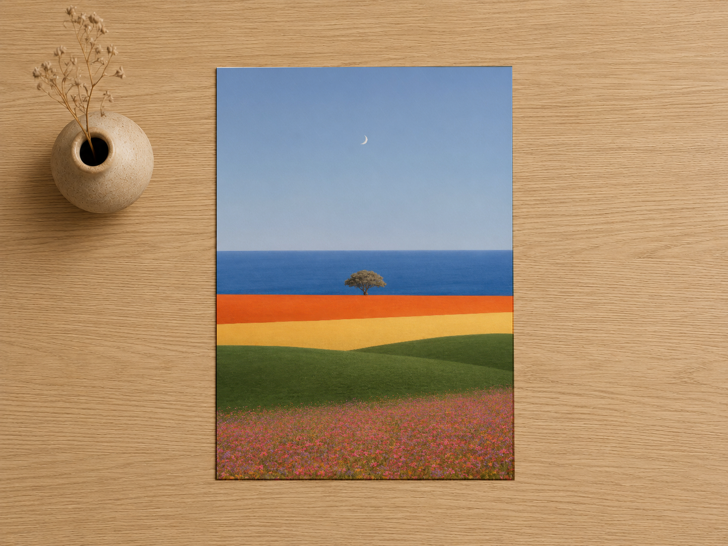 Ay ışığı altında deniz, tarla ve çiçek manzarasını katmanlarla sunan çok renkli poster sanat.