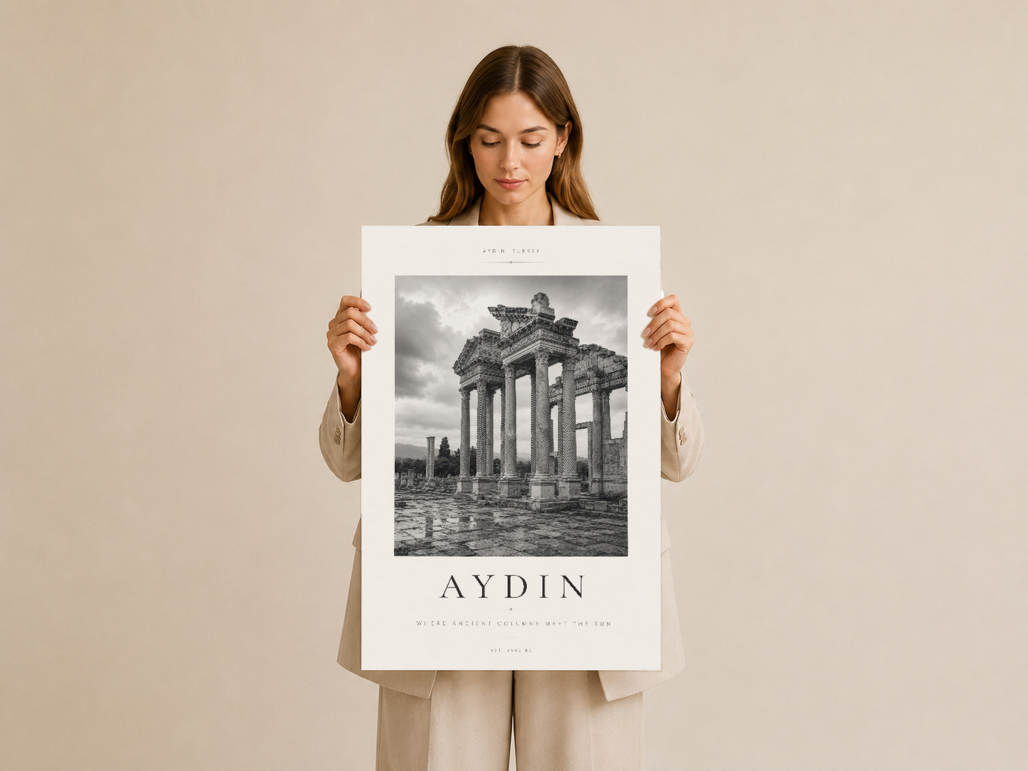 Aydın arkeolojik tablısı, dönem dekorasyonlu nötr tonda tutulan poster tasarımı.