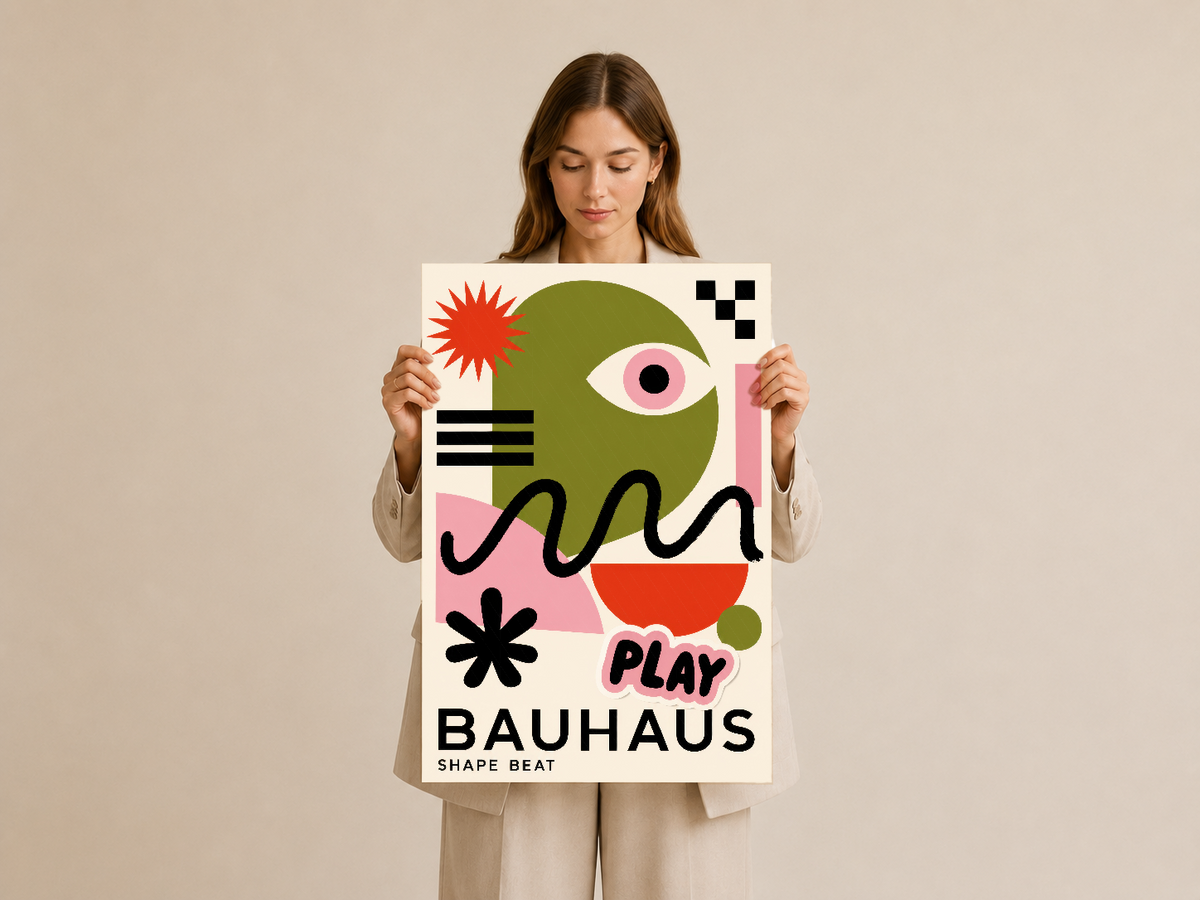 Bauhaus Shape Beat tablosu, canlı renk paleti ve çizgisel tasarımla sanatsal kişilik yansıtıyor.
