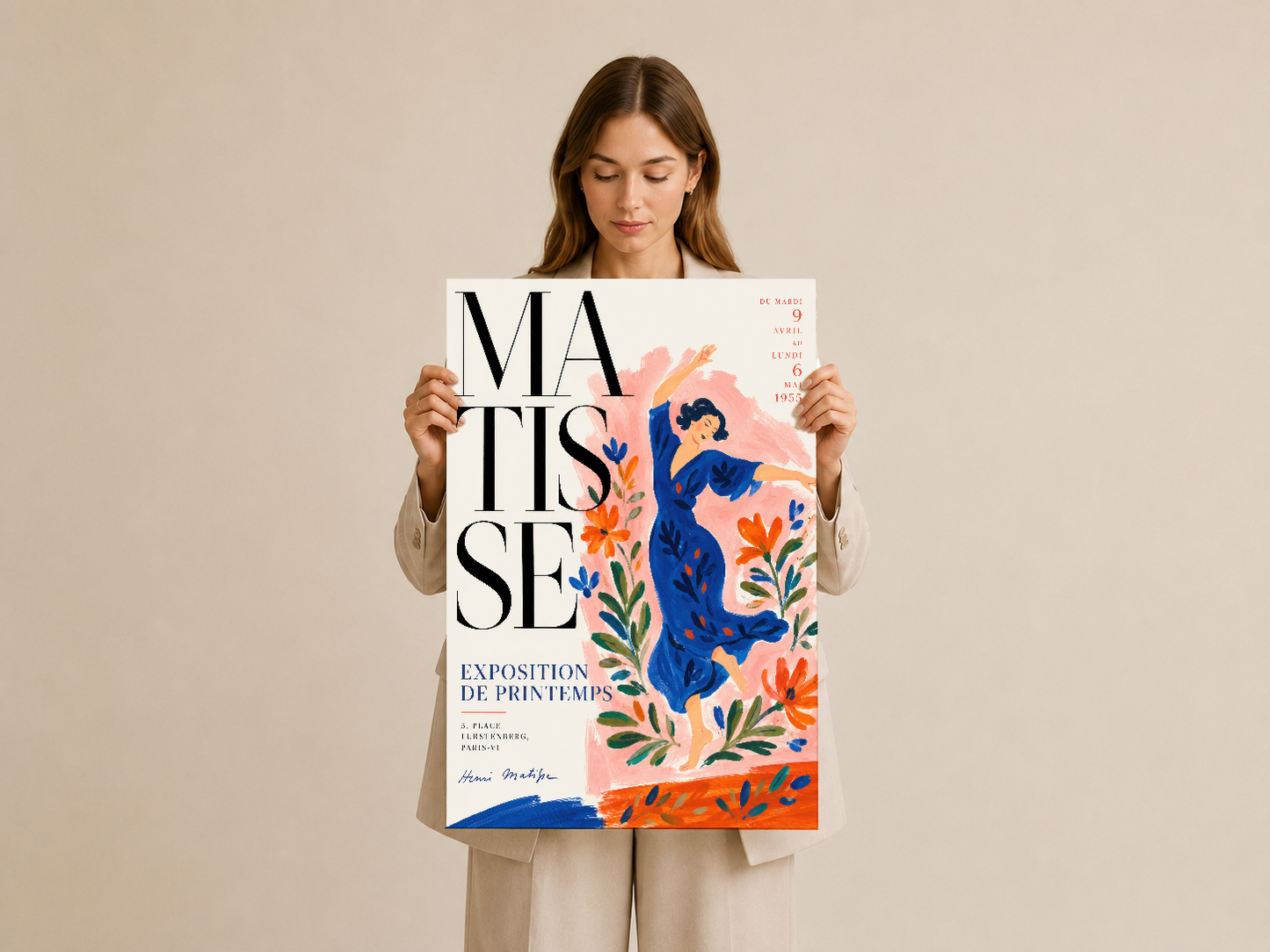 Matisse Sergisi posteri, siyah yazı, mavi figür ve turuncu-pembe çiçek motiflerinin uyumlu bileşimiyle görsel etki yapıyor.