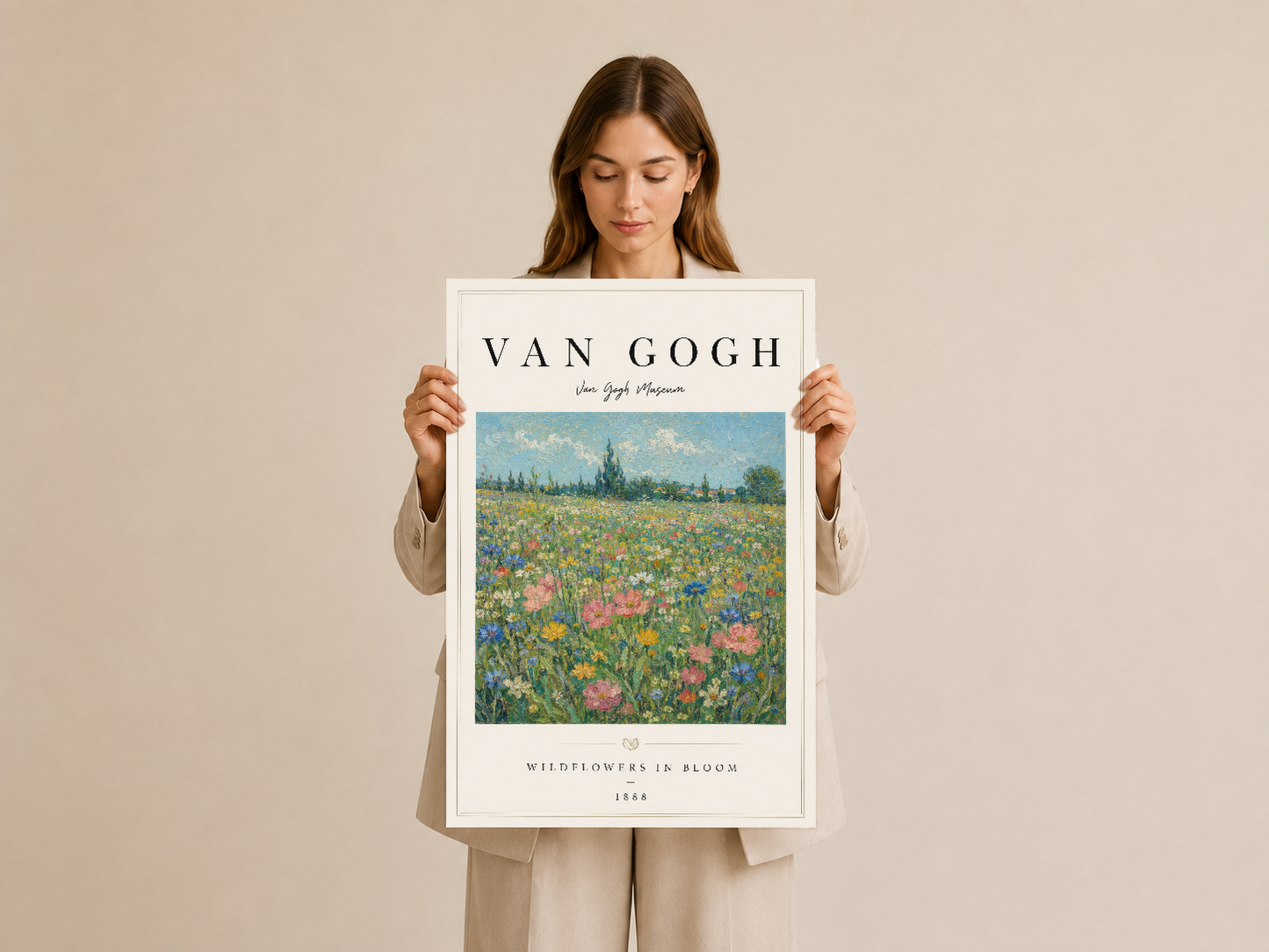 Van Gogh müze baskısı, beyaz çerçevesiyle elde tutulan tablosu, sanatsal zevkin ve kültürel değerlerin simgesidir.