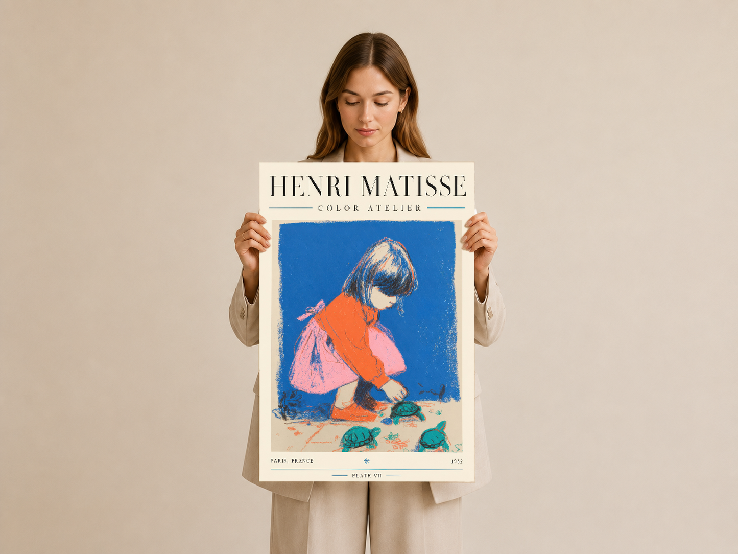 Henri Matisse Color Atelier duvar tablosu, portatif bir formatta elle tutulmuş ve modern sanat koleksiyonu parçası.