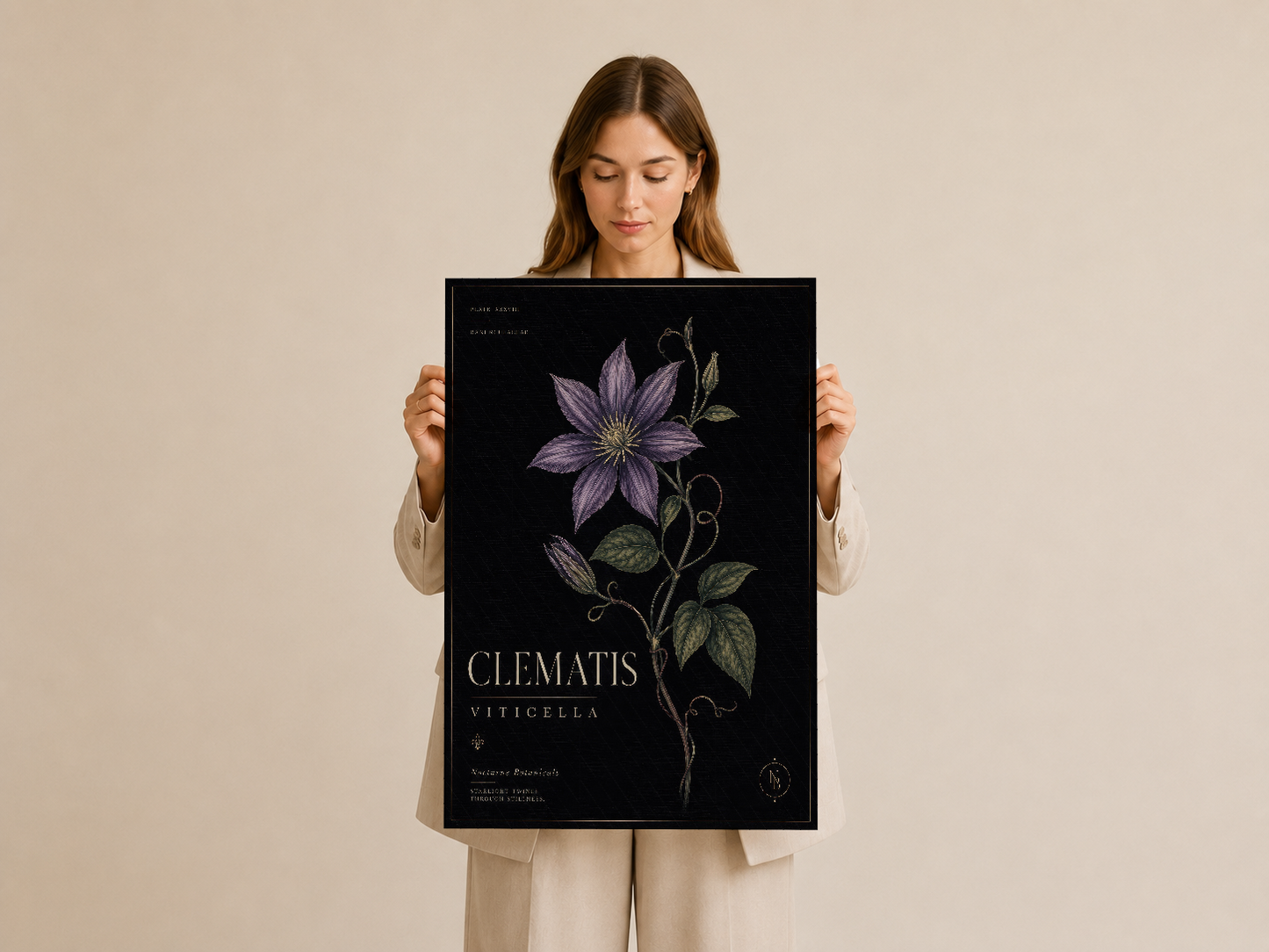 Clematis Viticella sanat baskısı, siyah fonda mor çiçek motifleriyle tasarlanan dekoratif duvar tablosu.