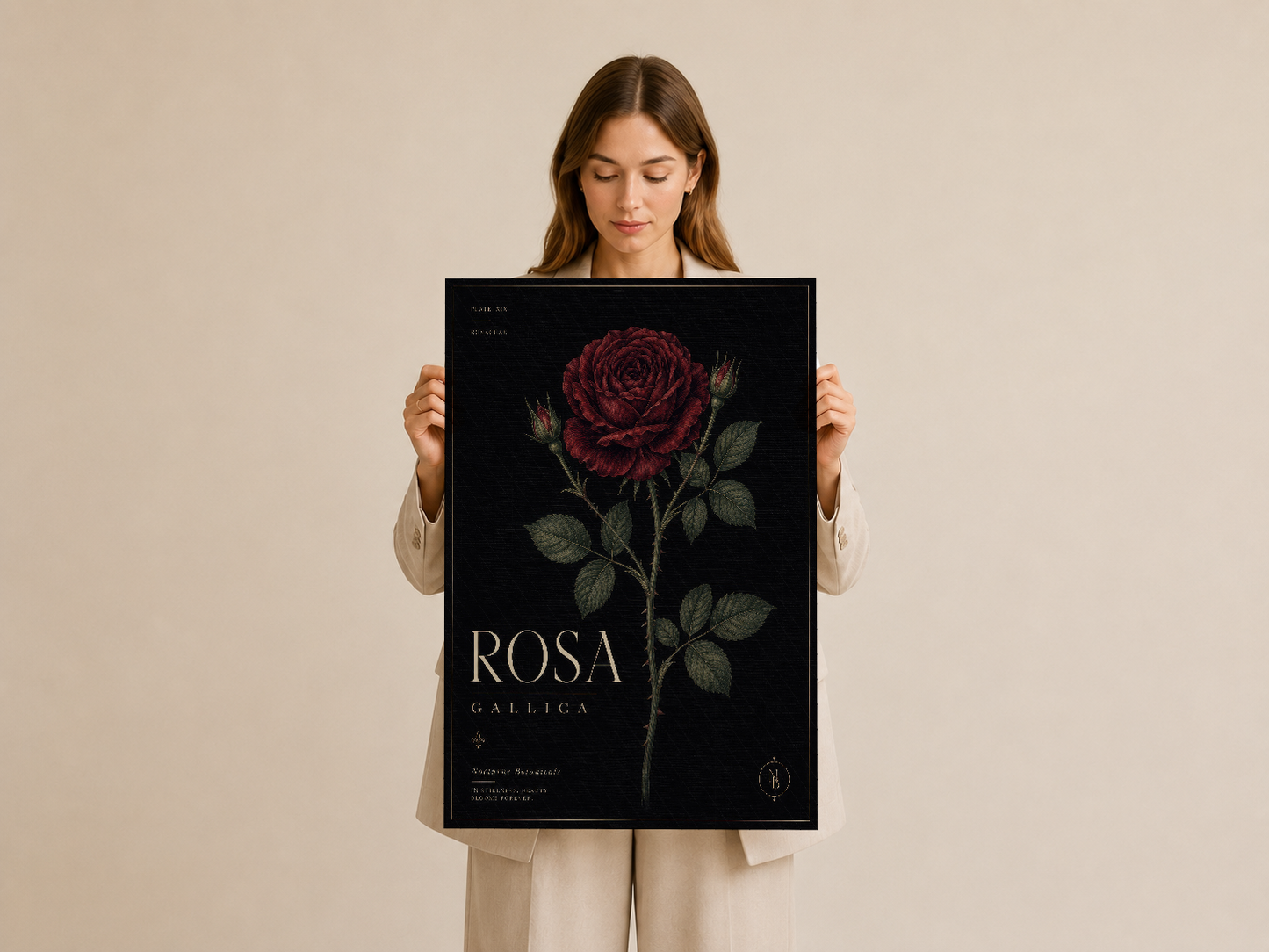 Kırmızı gül tasarımlı siyah poster, tutulduğu haliyle zarif bir duvar dekorasyonu ürünü.