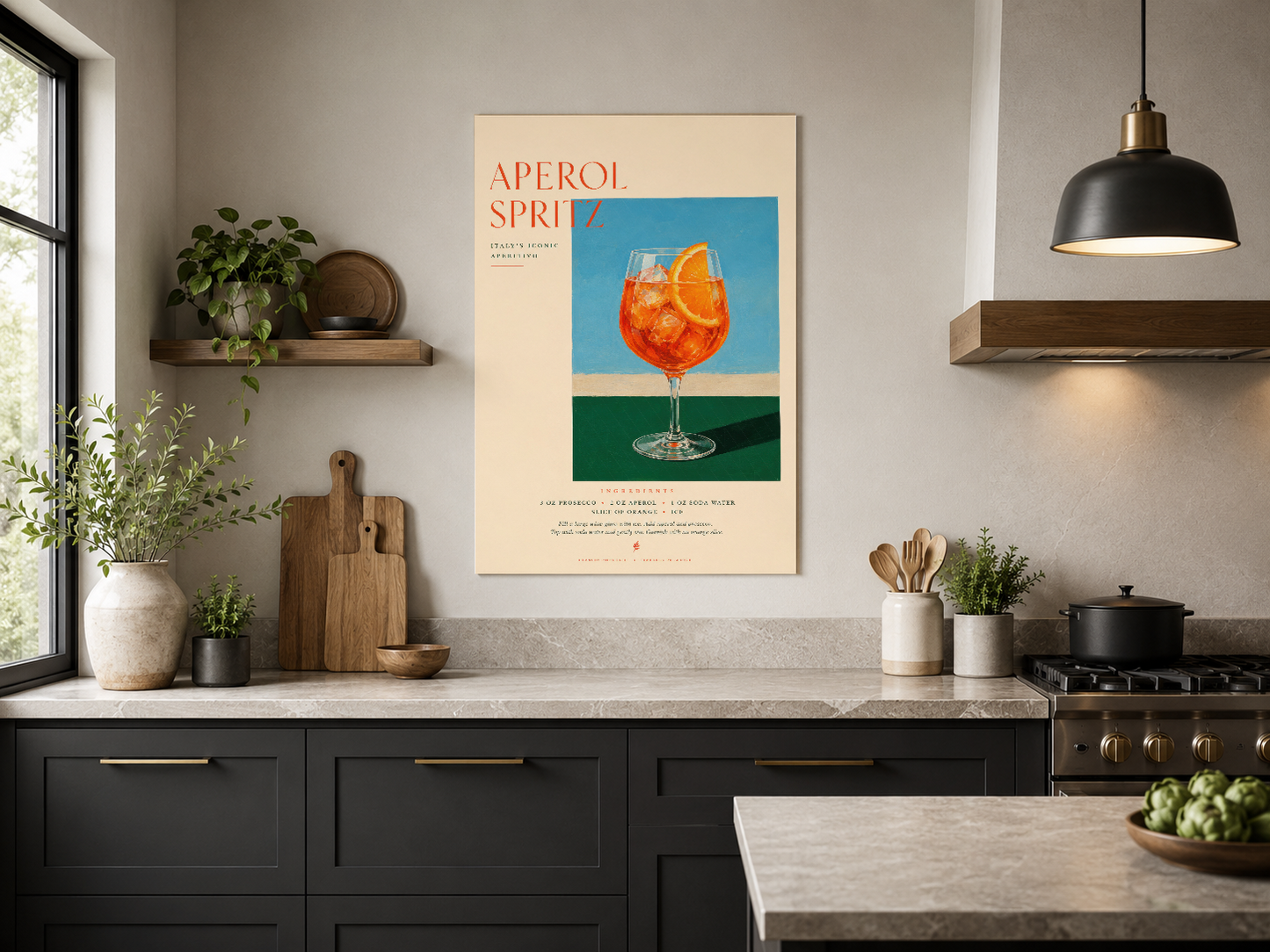 Renkli Aperol Spritz tasarımı, modern siyah mutfakta uyumlu bir kontrast oluşturan tasarım duvar tablosu.