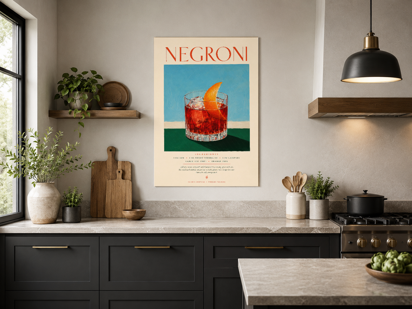 Retro tarzda Negroni afişi, mat renklerdeki modern mutfakta görkemli bir accent piece.