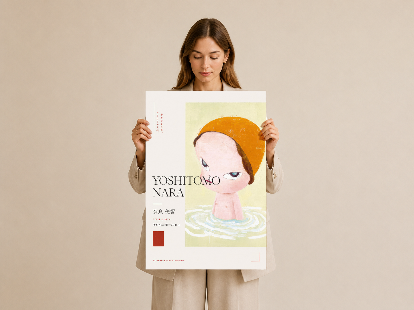 Yoshitomo Nara küratörlü serginin sanat posteri, asılı tutulmuş haliyle çağdaş tasarımını vurgular.