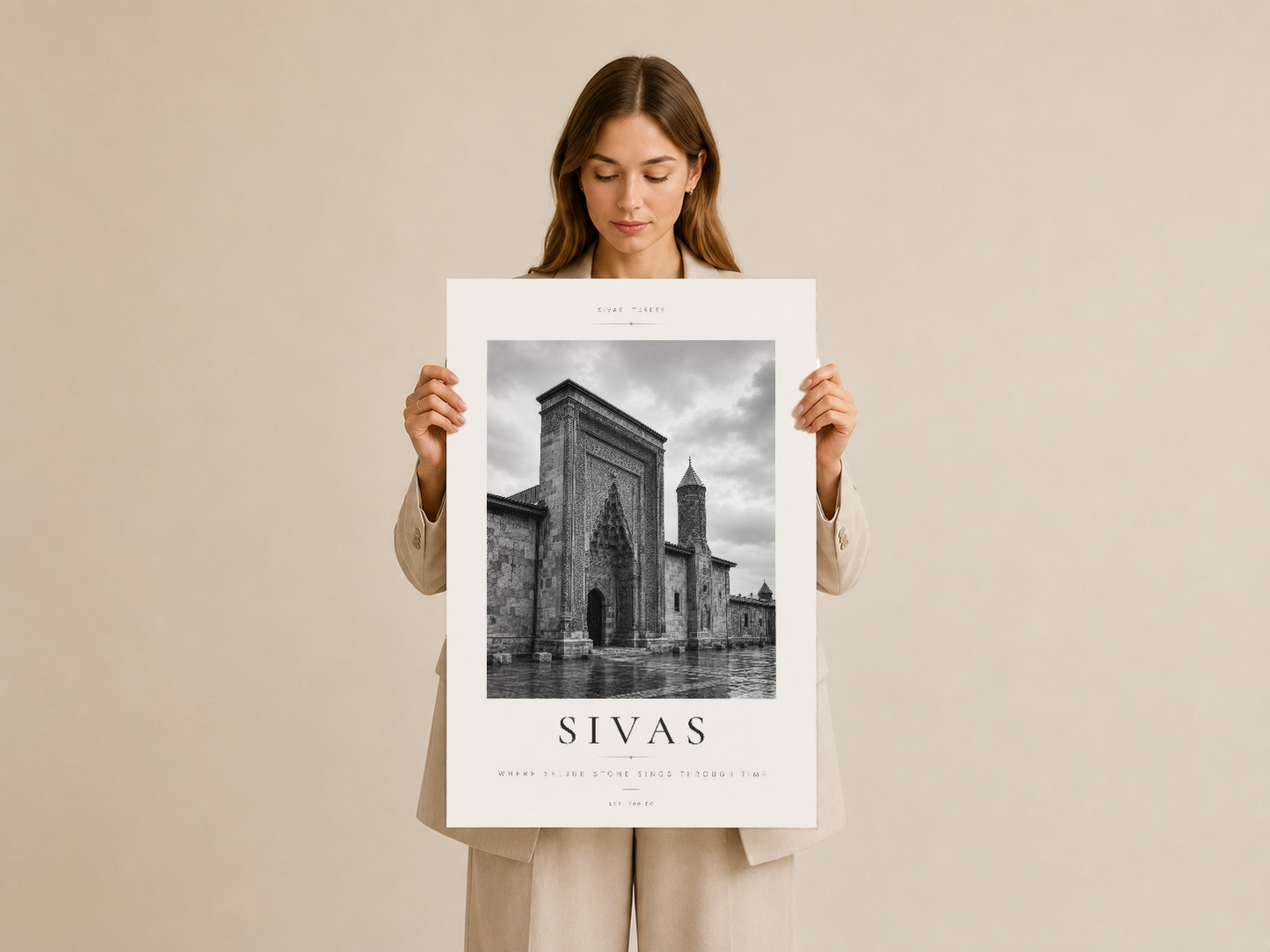 Sivas Türkiye poster baskısı, kadın tarafından tutulan dekoratif duvar sanat tablosu.