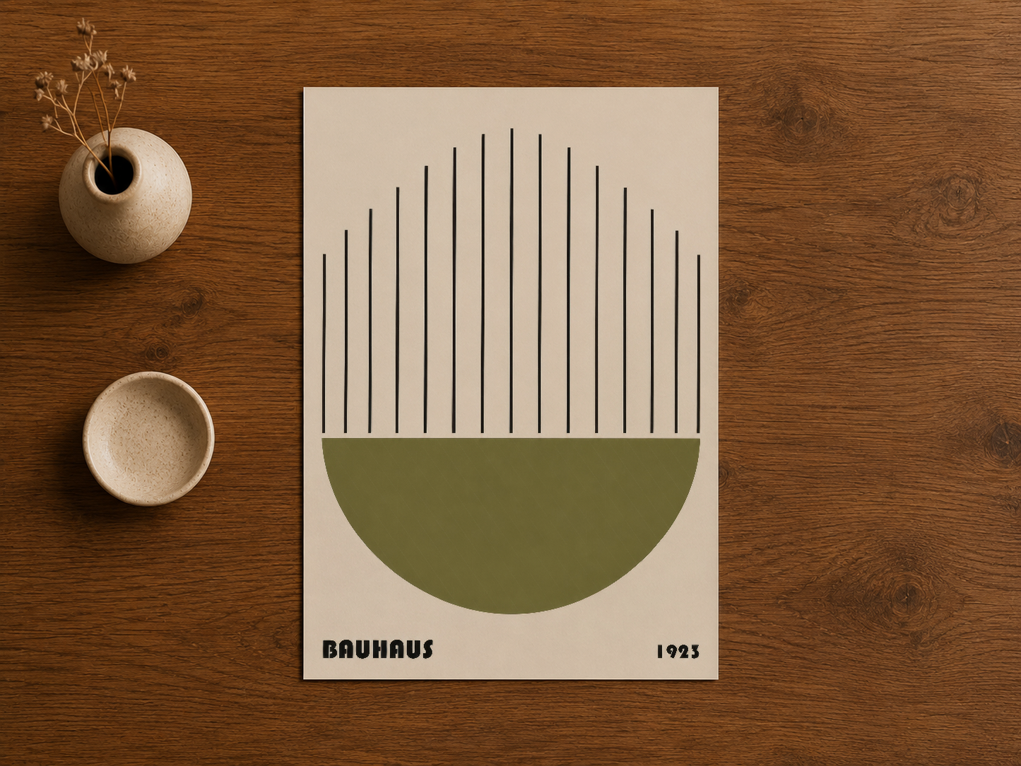 Ahşap masada sergilenen, minimalist geometrik sanat tablosu.