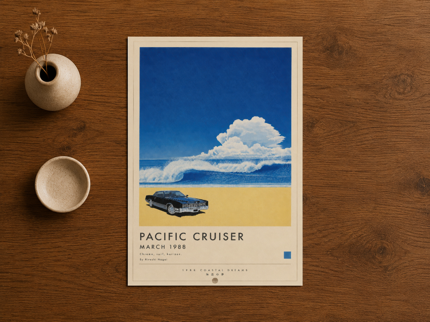 Pacific Cruiser sanat baskısı, ahşap yüzey üzerinde sergilenen, vintage travel poster stilinde tasarlanmış duvar dekorasyonu.