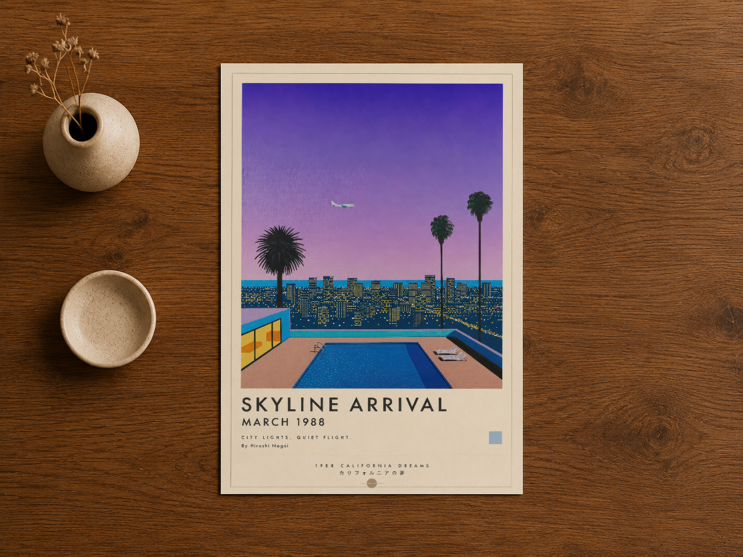 Ahşap surface üzerinde sergilenen, retro estetikli Skyline Arrival baskısının tamamı görünümü.