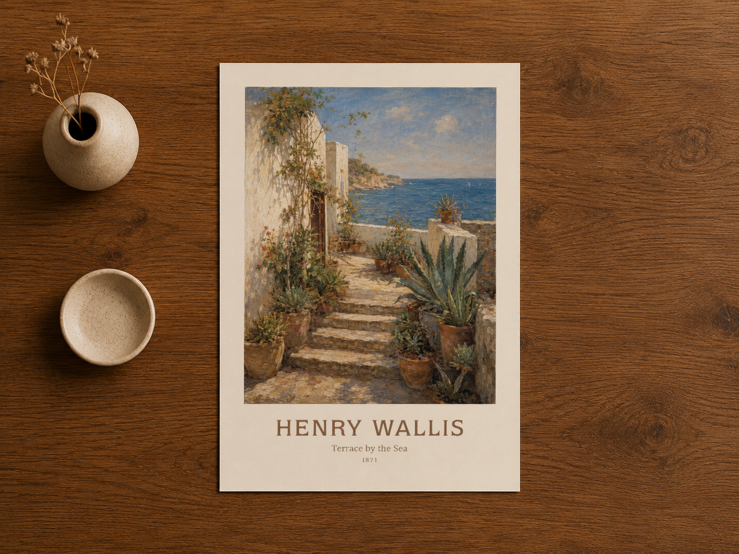 Ahşap masada sergilenen Henry Wallis duvar tablosu, deniz manzarası ve bitki detaylarıyla zengin sanat baskısı.