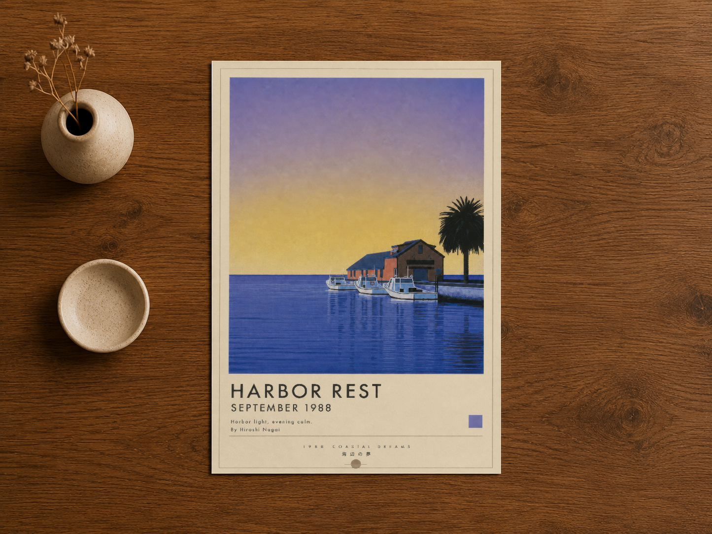 Harbor Rest posteri, doğal ahşap arka plan üzerinde retro estetikle sunuluyor.