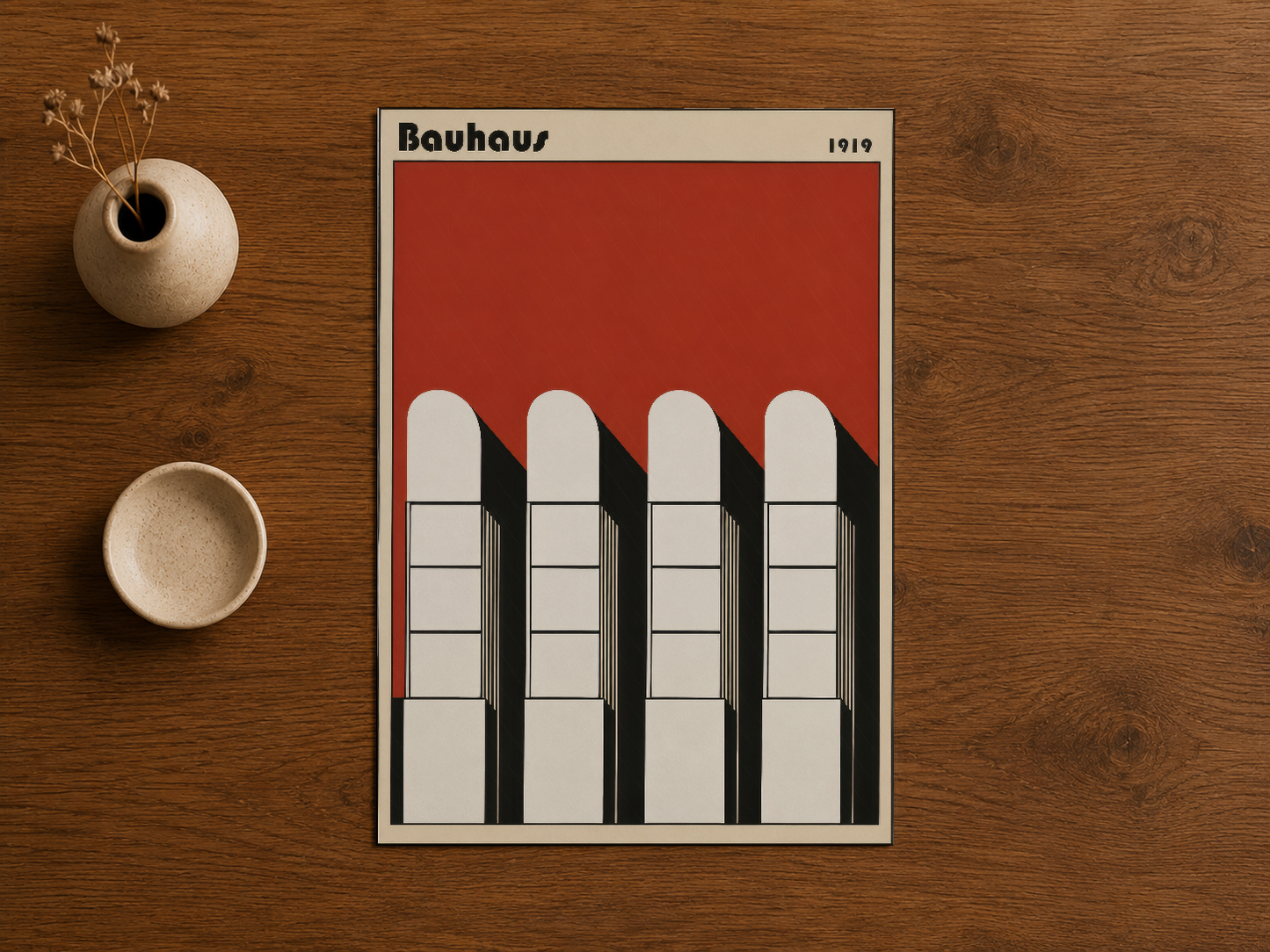 Bauhaus 1919 geometrik pencere baskısı, kırmızı arka plan ve siyah çizgileriyle minimalist dekoratif panel.