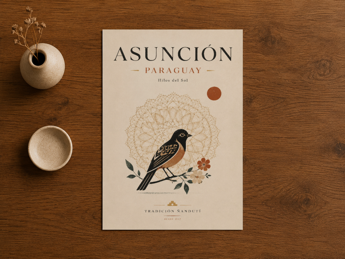 Asunción Paraguay duvar tablosu, çay fincanı ve kurutuşmuş çiçeklerle stil düzenlemesi.