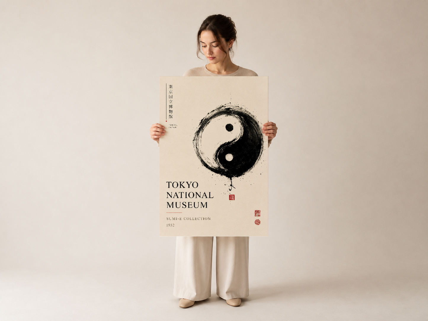 Tokyo National Museum 1932 koleksiyonundan yin-yang motifleri içeren tablo, krem renk tercihiyle profesyonel şekilde