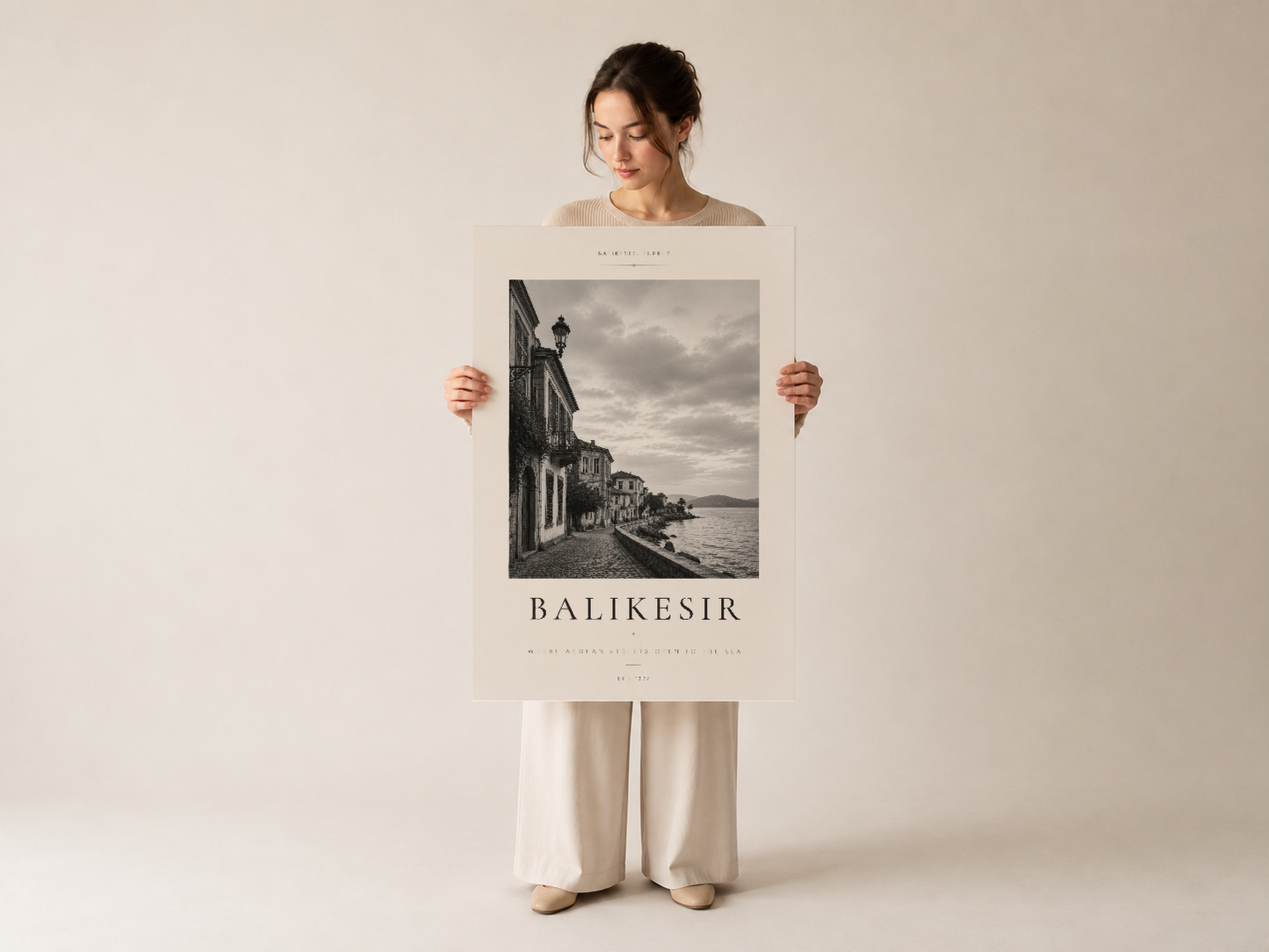 Balikesir poster sanat eseri, kalite baskı, siyah beyaz deniz şehri fotoğrafı ve minimal tipografi tasarımı.