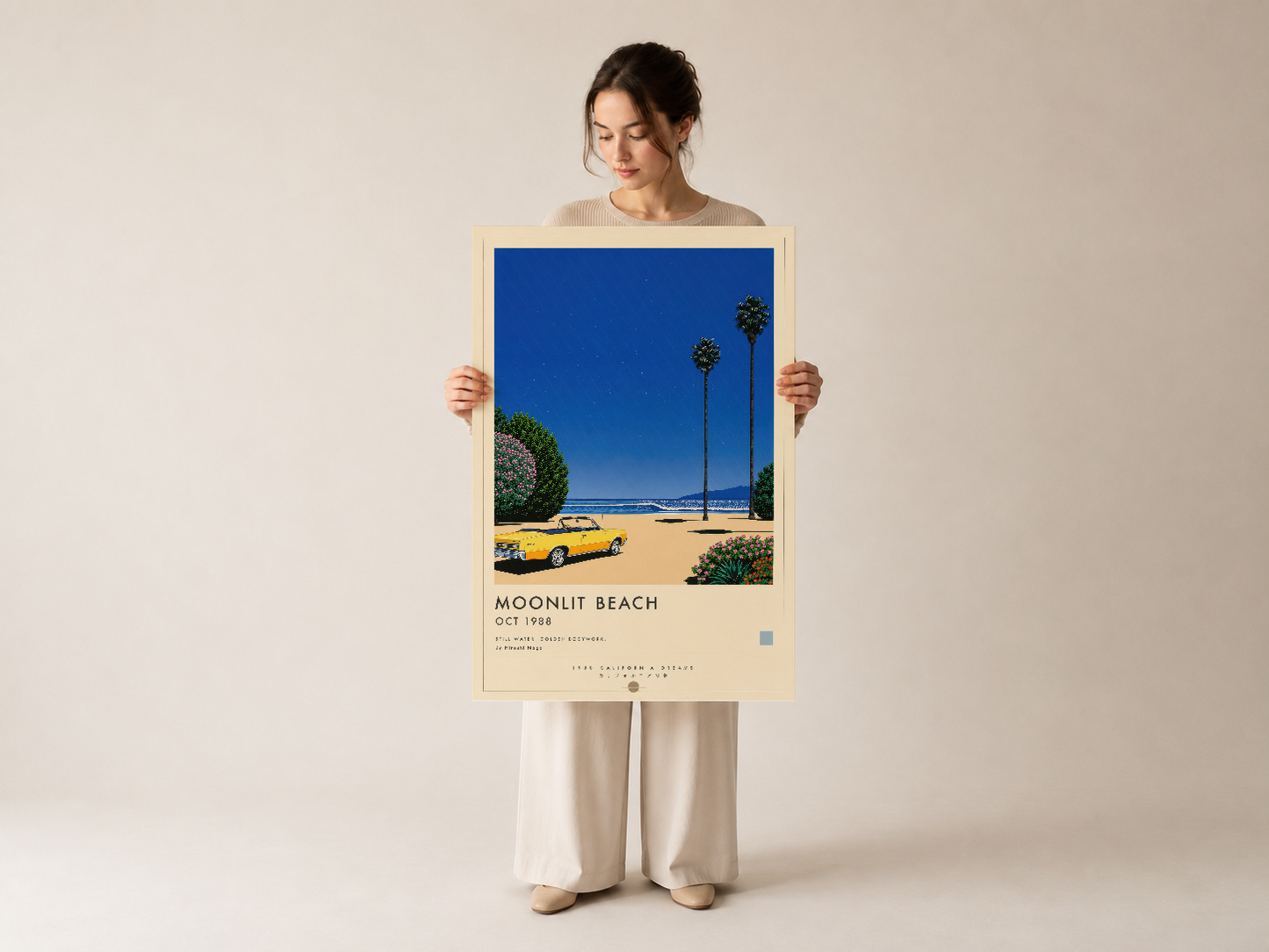 Açık renkli çerçevede Moonlit Beach vintage poster, tatilci dokunuşlu modern sanat eseri.