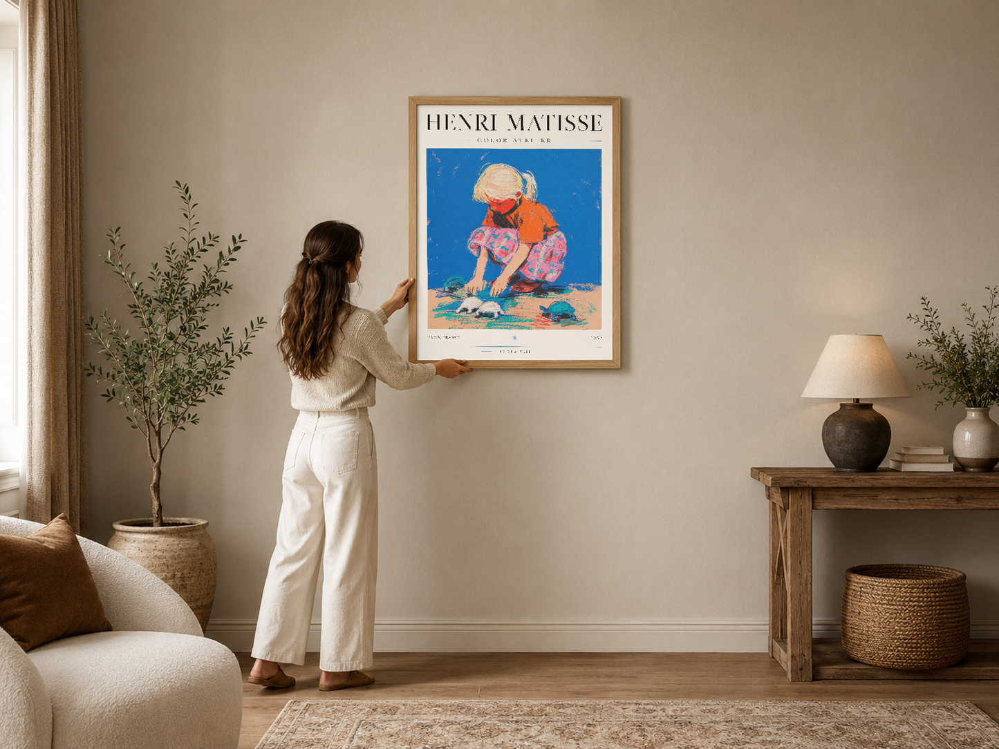 Henri Matisse Color Atelier tablosu, çocuğun oyun sahnesi, mavi fon, sıcak tonlar, çerçeveli duvar dekorasyonu.