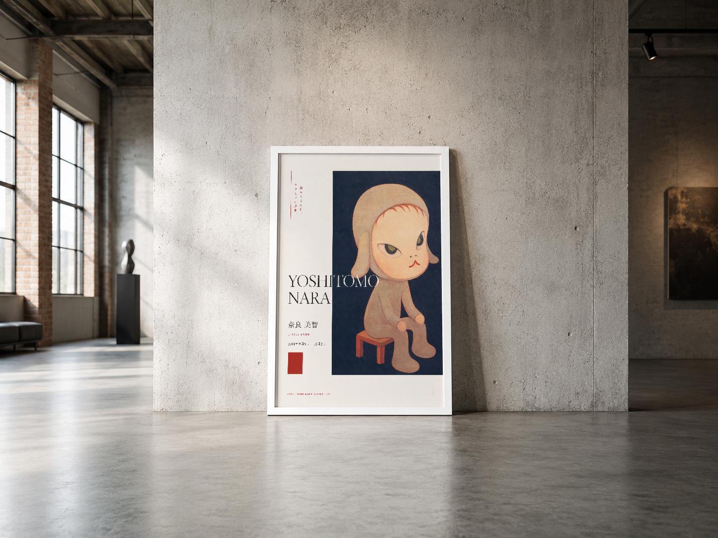 Minimalist endüstriyel mekanda sergilenen, Nara'nın imza stilindeki karakter portresi poster baskısı.