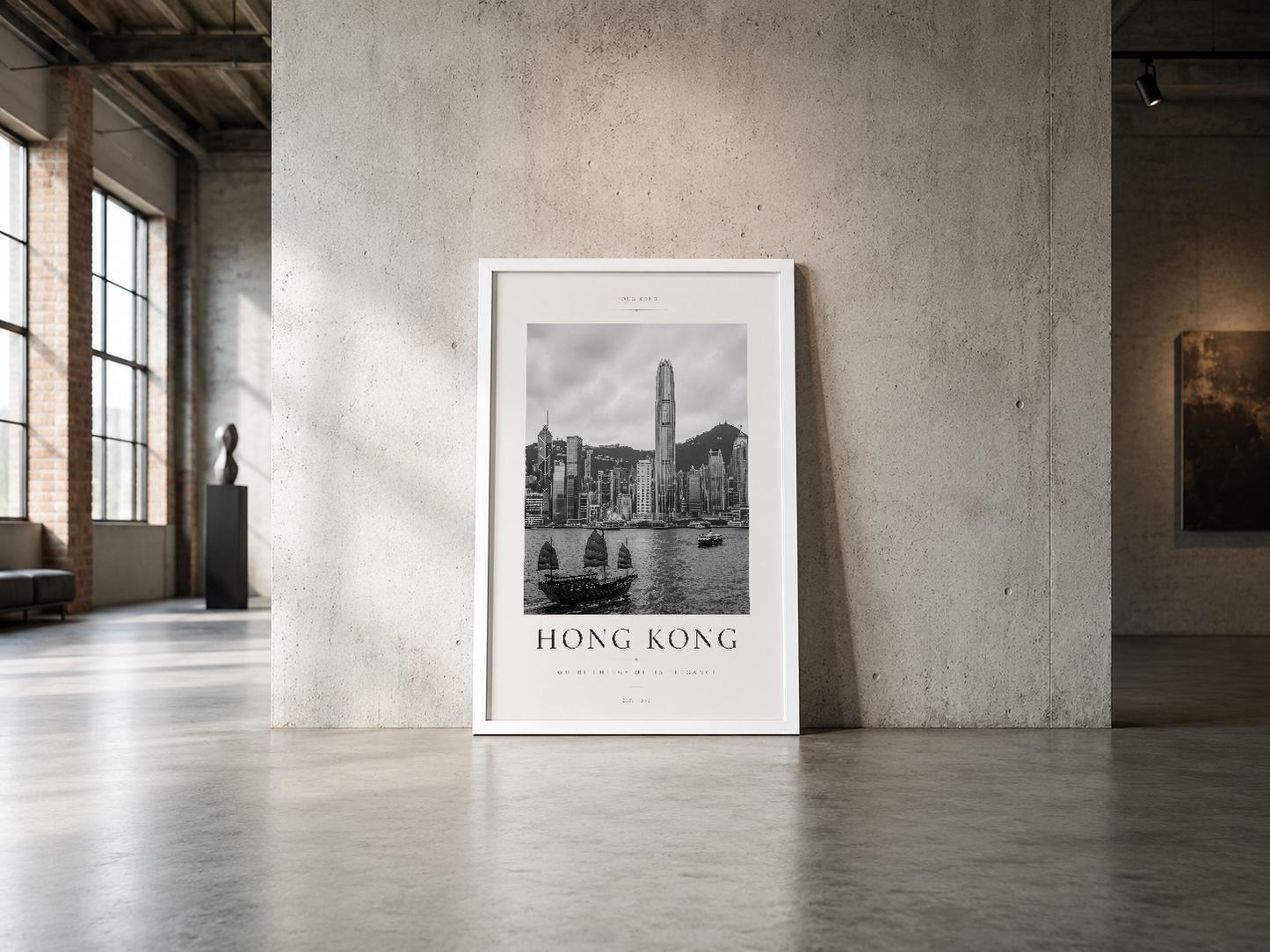 Hong Kong şehrinin mimari güzelliğini minimalist black white tasarımla gösteren çerçeveli poster, endüstriyel mekan'da.