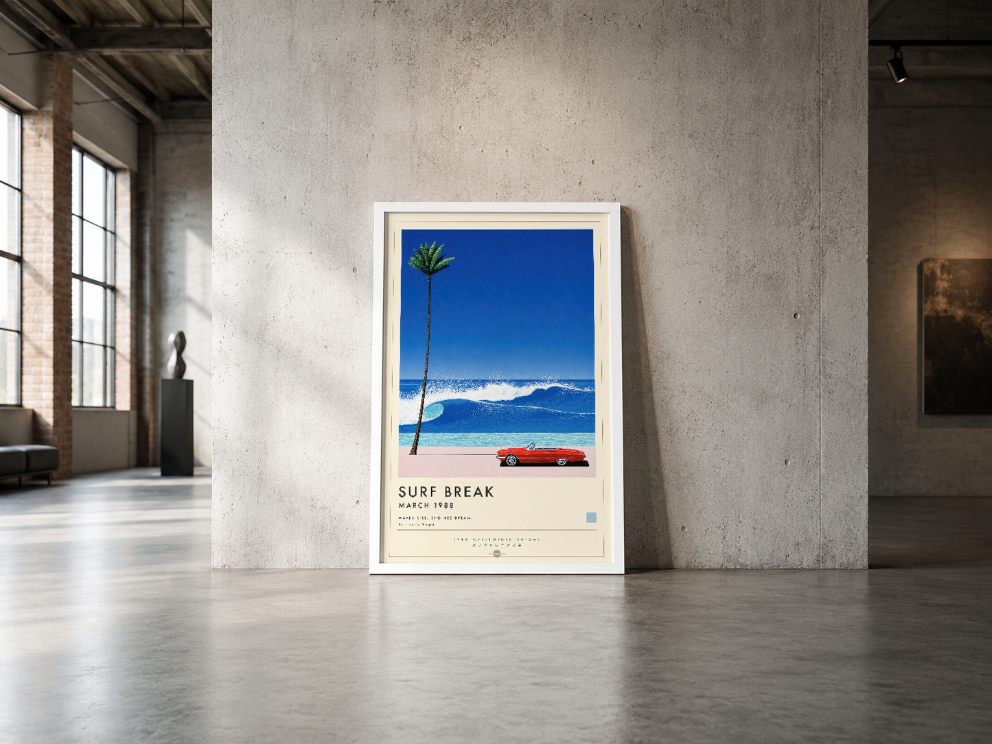 Vintage plaj sahneli poster, beyaz çerçeveli, endüstriyel betonun üzerine asılarak modern minimalist dekor tamamlıyor.