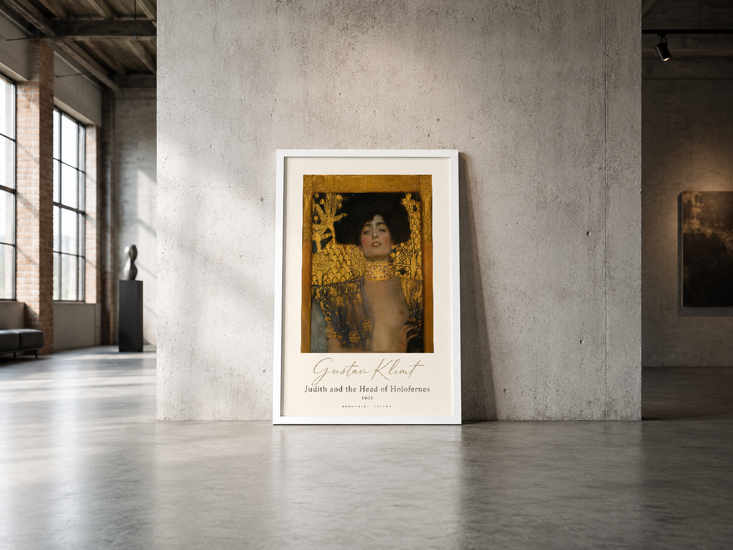 Sanat severlerin seçimi: Klimt'in ikonik Judith tablosu, endüstriyel bir galerinin sade duvarında büyüleyici bir görüntü