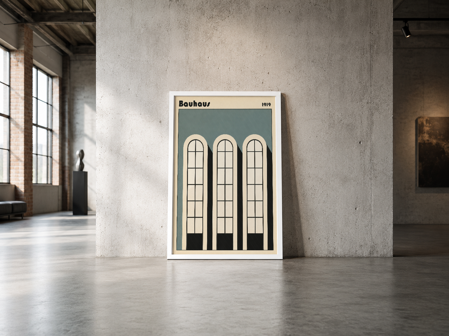 Geometrik pencere deseniyle 1919 Bauhaus sanat posterinin endüstriyel loft dekorasyonundaki sergilenmesi.
