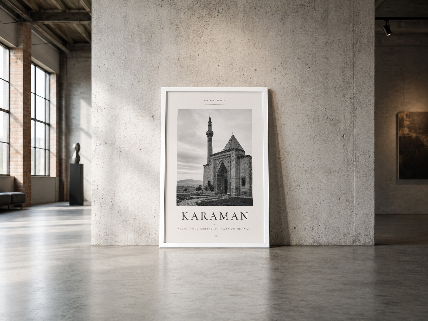 Karaman Camii tasvirli minimalist poster, beyaz çerçevede endüstriyel stilin avangarde mekânında sergilenen duvar tablosu.