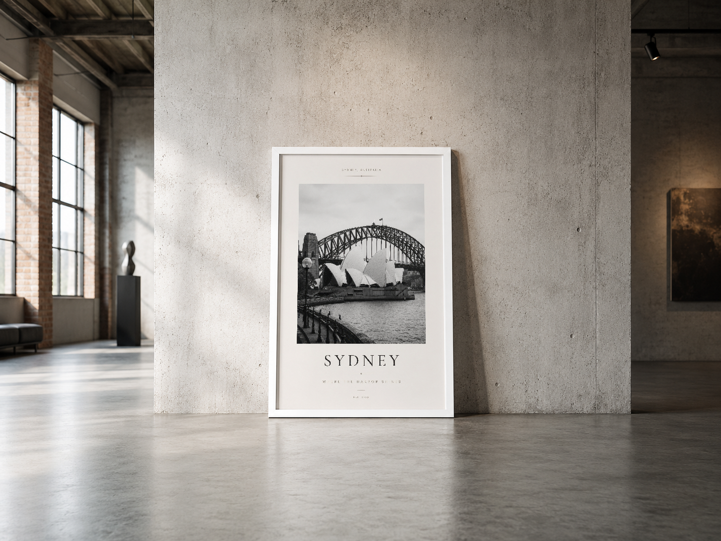 Sydney Köprüsü minimalist siyah beyaz tasarım, beyaz çerçeve, endüstriyel mekanda yer alan poster.