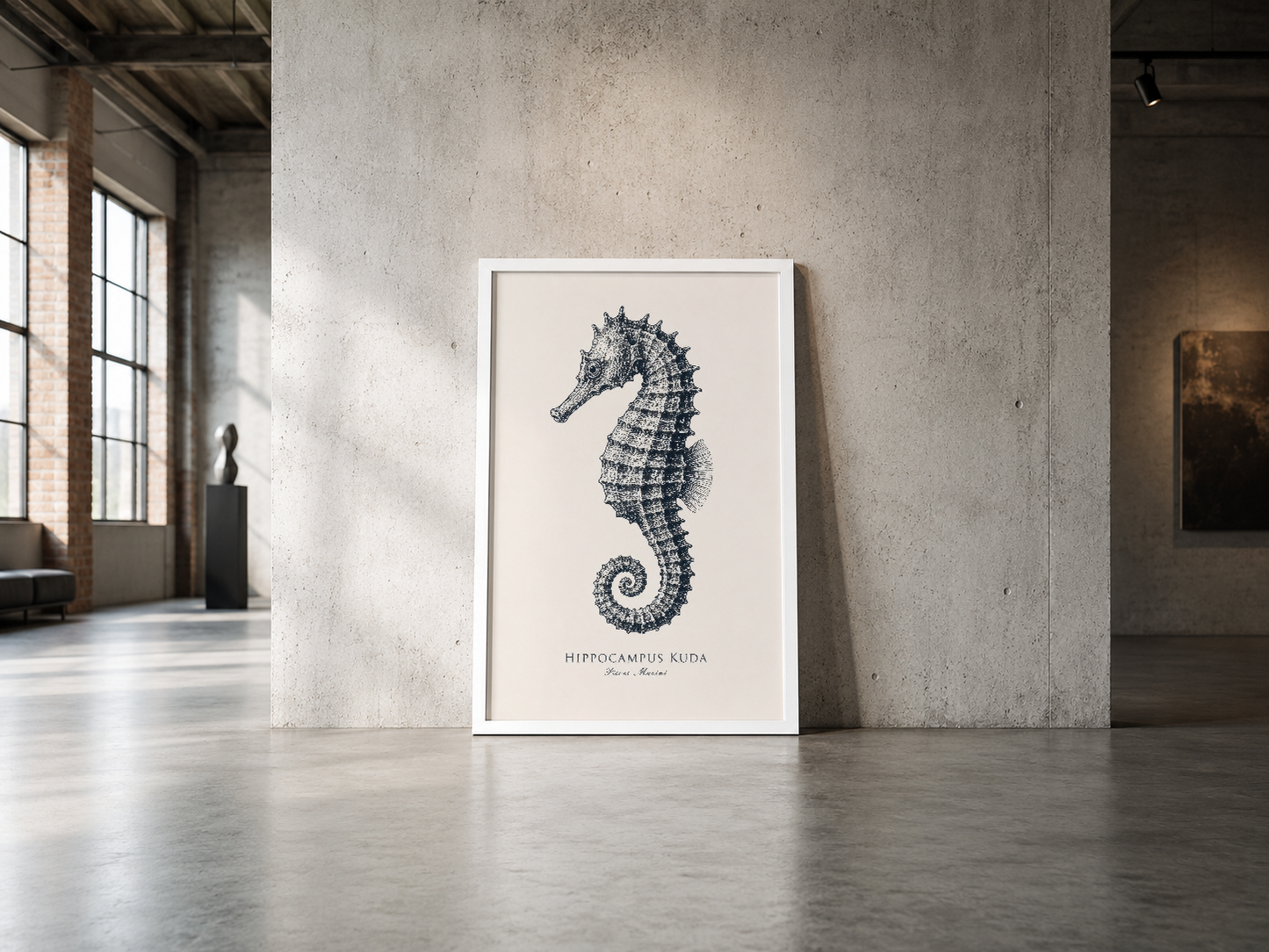 Hippocampus Kuda tasarımı, minimalist siyah çerçeve içinde endüstriyel gri duvara karşı duran sanat tablosu.
