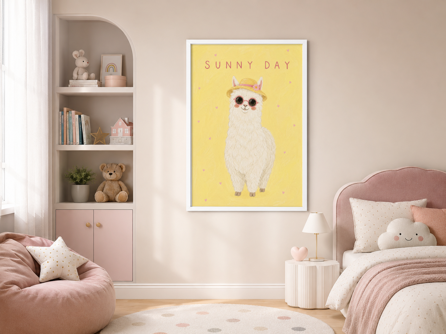 Beyaz çerçeveli, renkli çocuk odası için sunny day temalı alpaka portresi duvar sanat eseri.