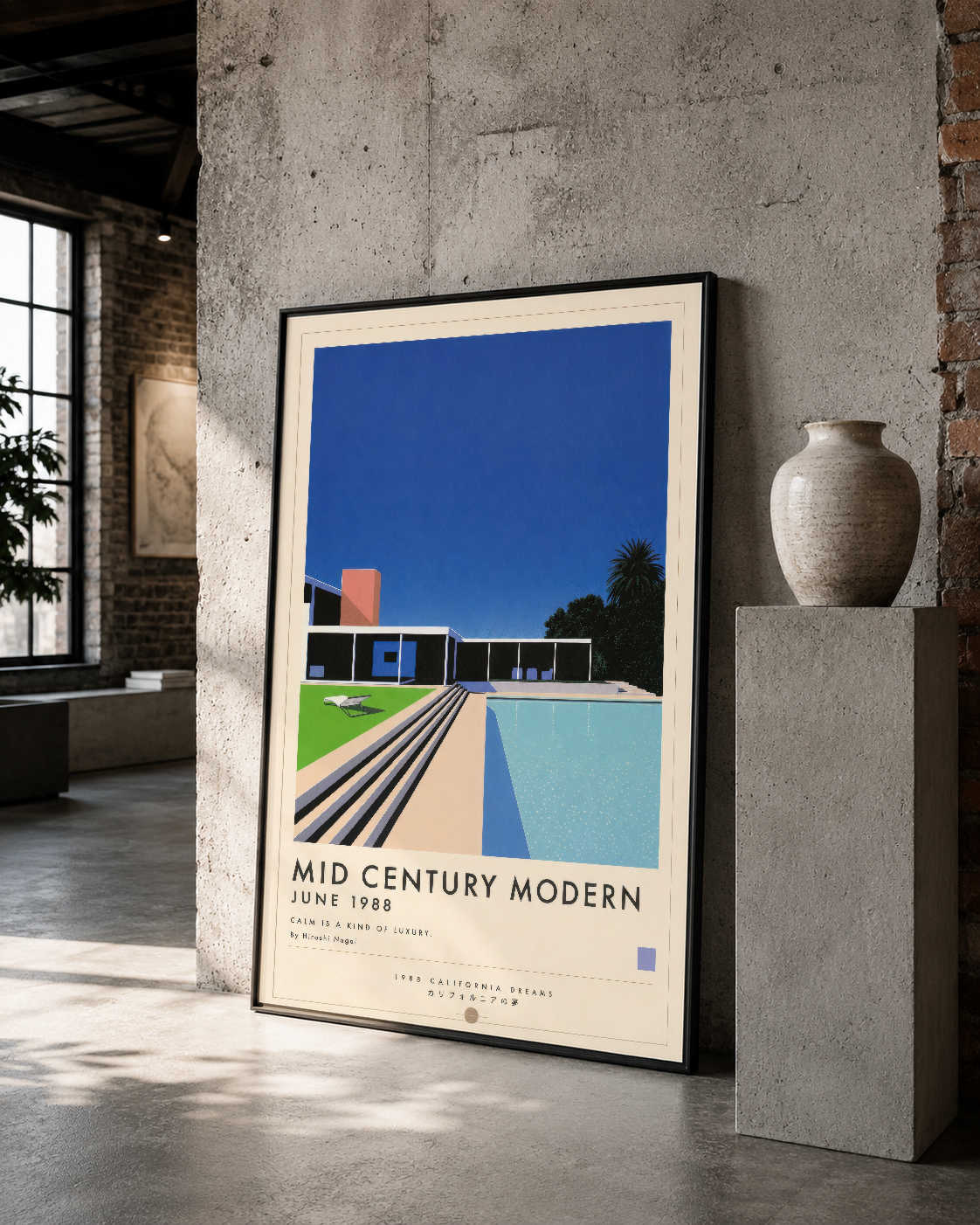 Siyah çerçeveli Mid Century Modern poster, beton duvar ve minimal dekorasyon arasında sanat galerisinin etkinliğini
