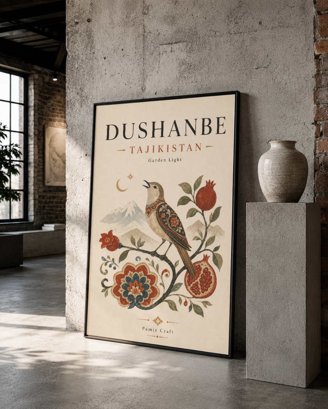 Dushanbe Tacikistan sanat tablosu, siyah çerçeveli, kuş ve Granada meyve illüstrasyonu içeren.