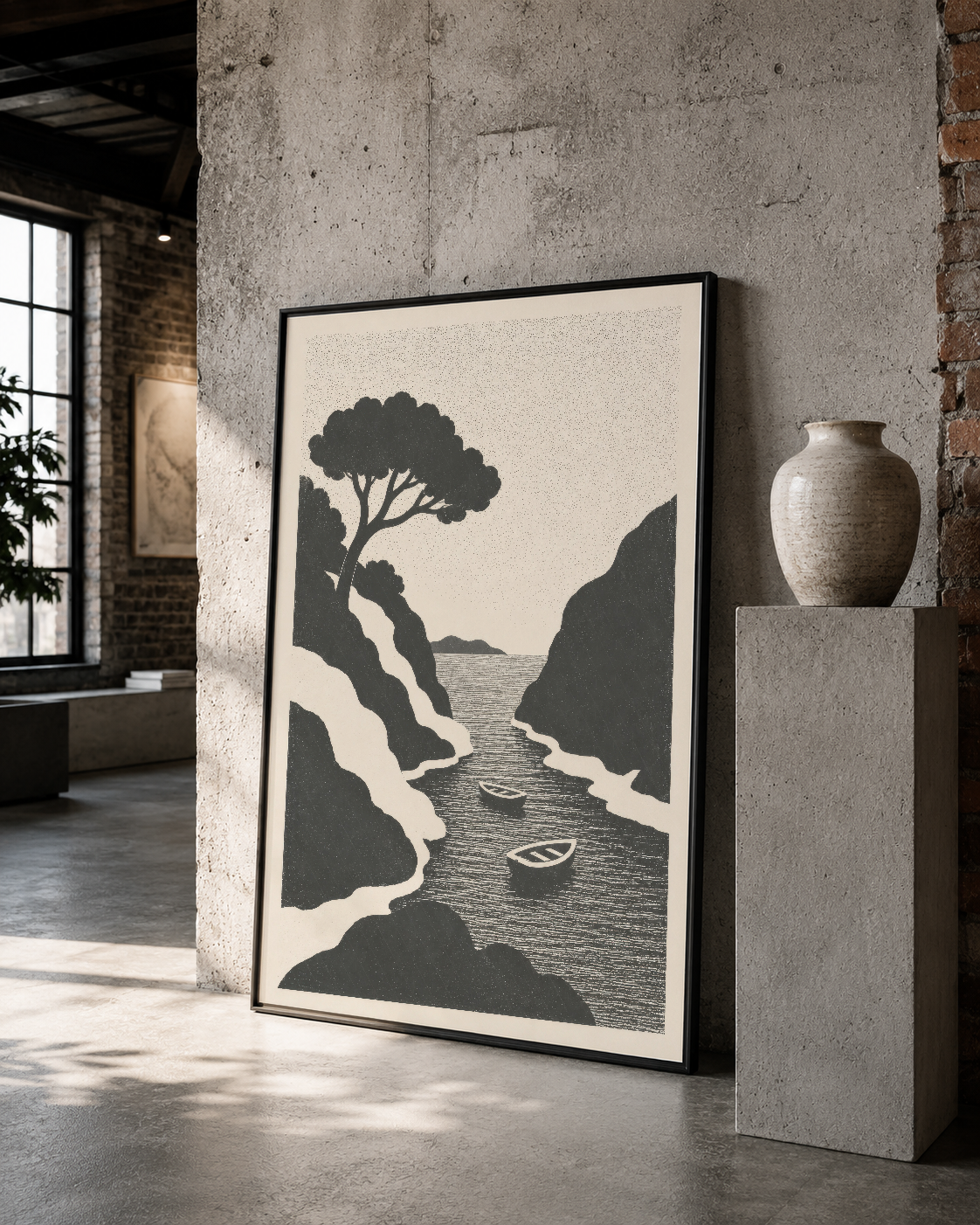 Siyah çerçeveli, grafiğin koyuluğu vurgulayan kayalık kıyı ve ağaç motifli sanat tablosu.