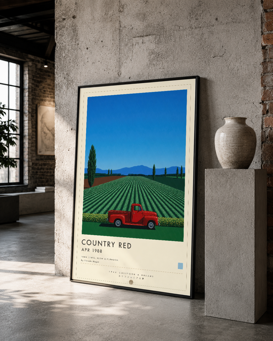 Kırmızı arabalı çiftlik manzarası poster, siyah çerçeveli olarak loft tarzı stüdyoda duruyor.