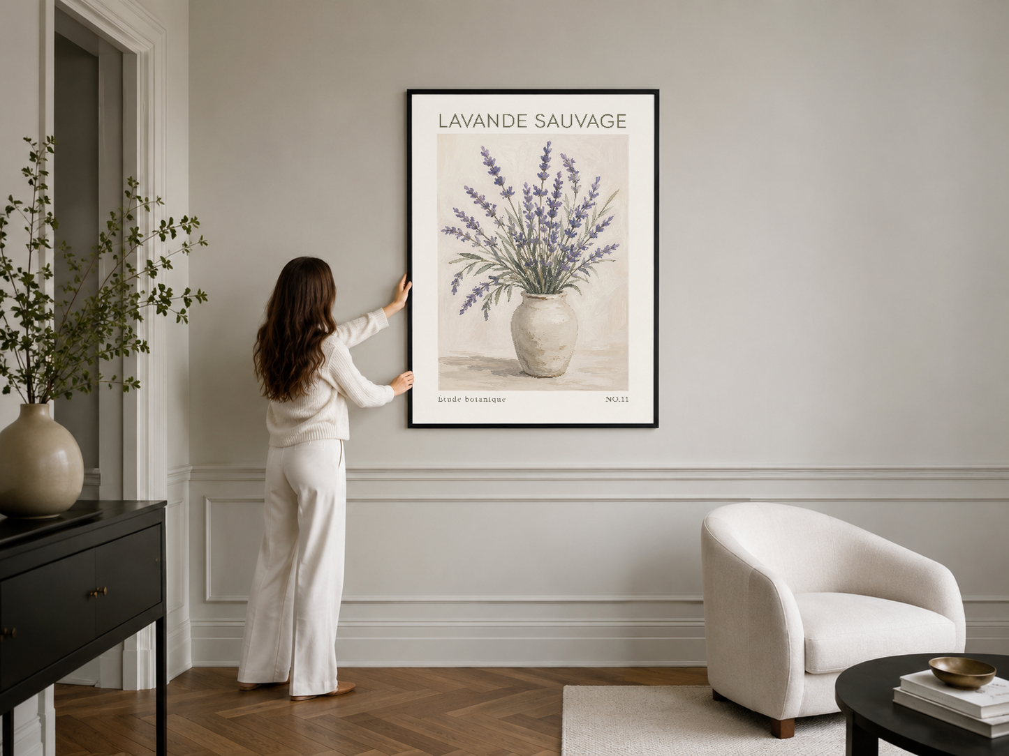 Siyah çerçeveli botanik poster, klasik iç dekorasyonda tranquil ve şık bir odak noktası olarak yer alır.
