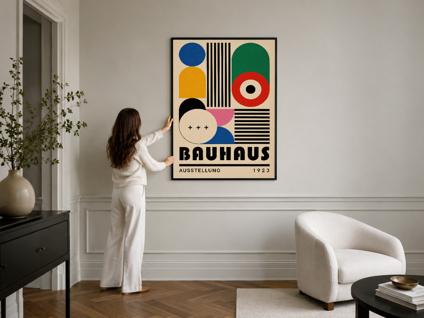 Siyah çerçeveli Bauhaus 1923 tablosu, klasik iç tasarımda kültürel sanat değerini vurgularken duvar dekorasyonu sağlıyor.