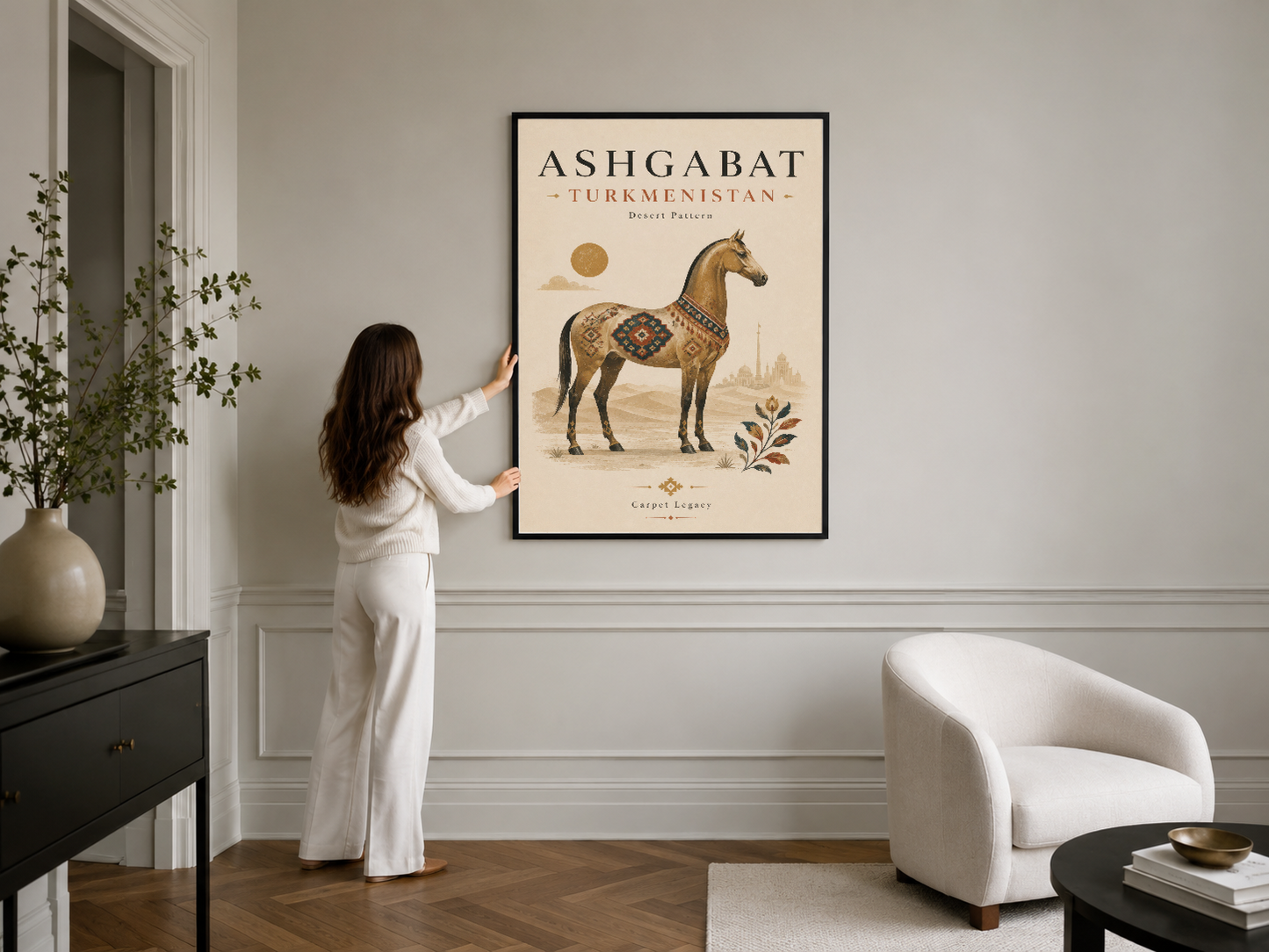 Siyah çerçeveli Ashgabat Türkmenistan sanat tablosu, zarif at tasarımı minimalist salon dekorasyonunda.