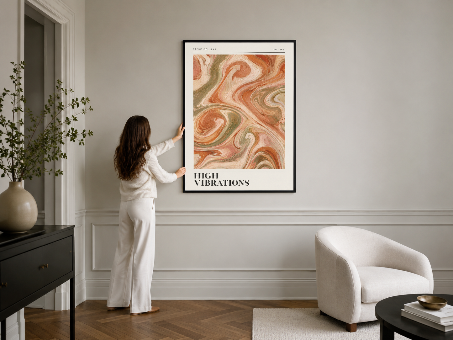 Mermer efektli renkli tasarımlı poster, siyah çerçevesiyle klasik bir yaşam alanının duvarını özel kılan sanat parçası.