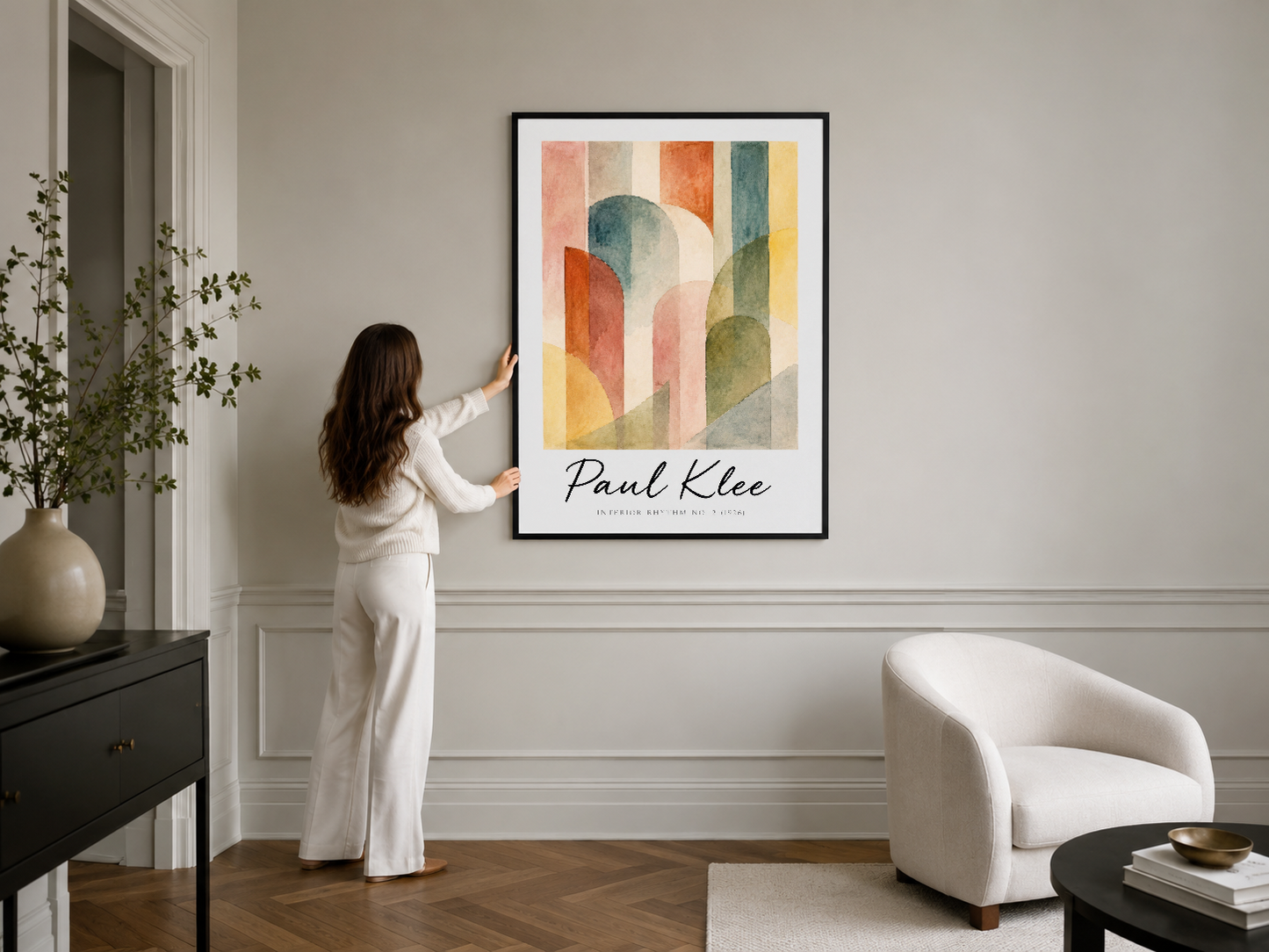 Siyah çerçeveli, pastel tonlarında geometrik formlardan oluşan Paul Klee eseri reprodüksiyonu.