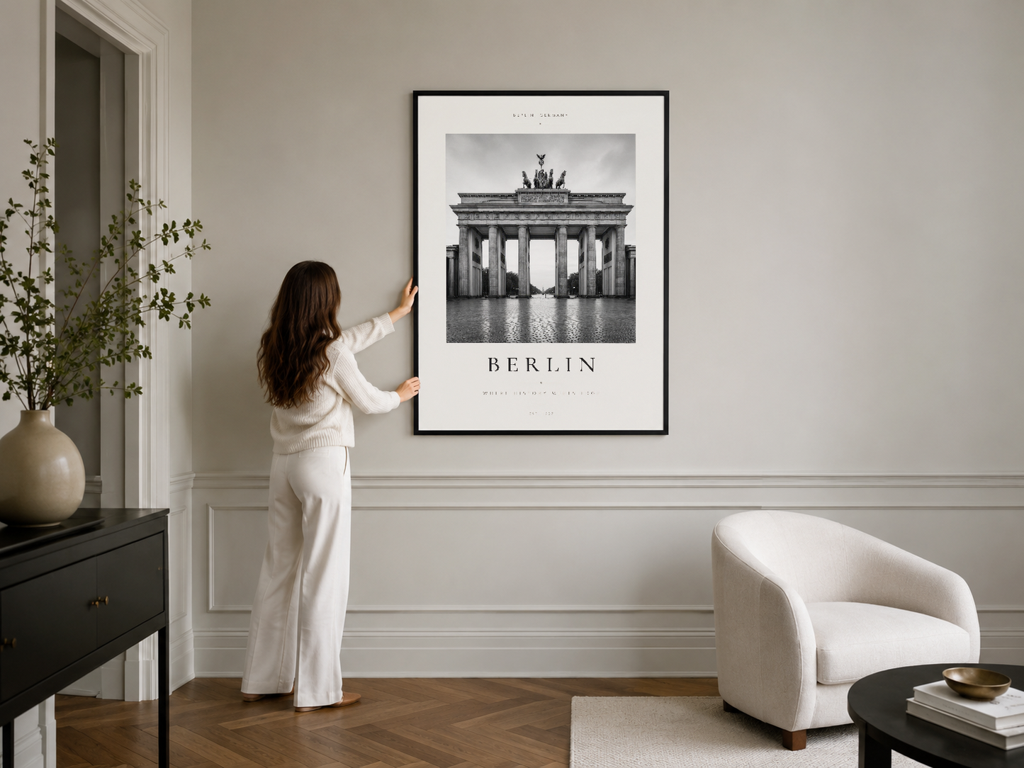 Brandenourg Kapısı'nın klasik mimarisini black frame içinde sunulan Berlin posteri, şık ve minimalist iç dekorasyon